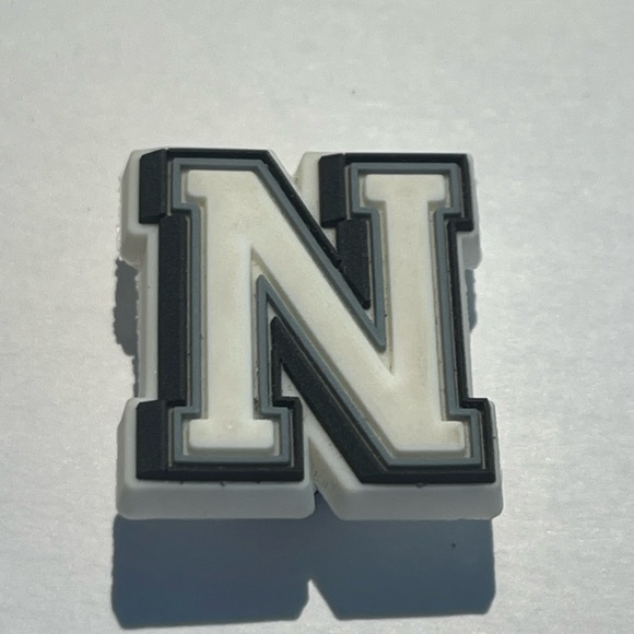 Crocs Letter N - Picture 3 of 4